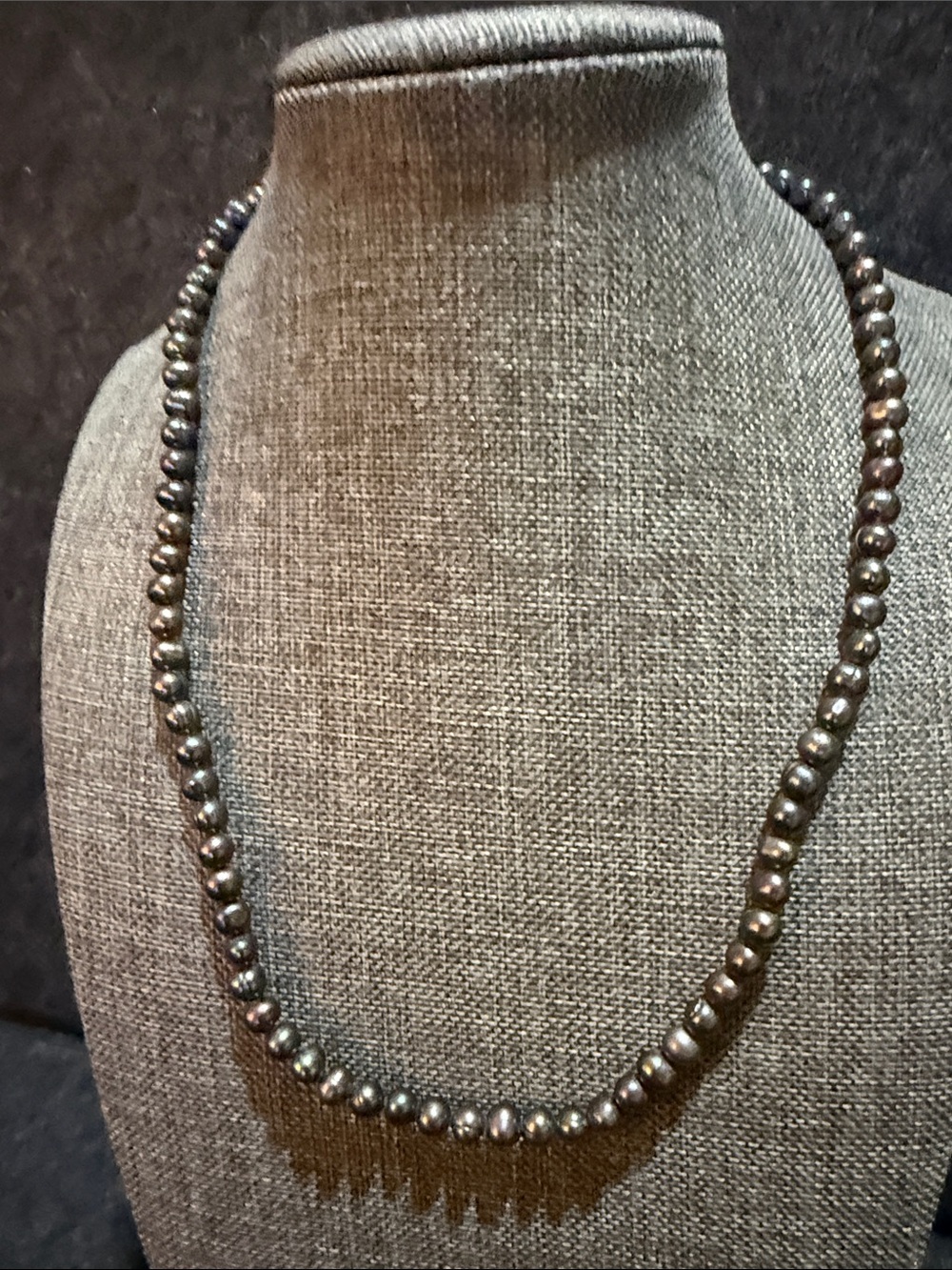 Classic Dark Pearl Beaded Necklace - Elegant Black Pearls